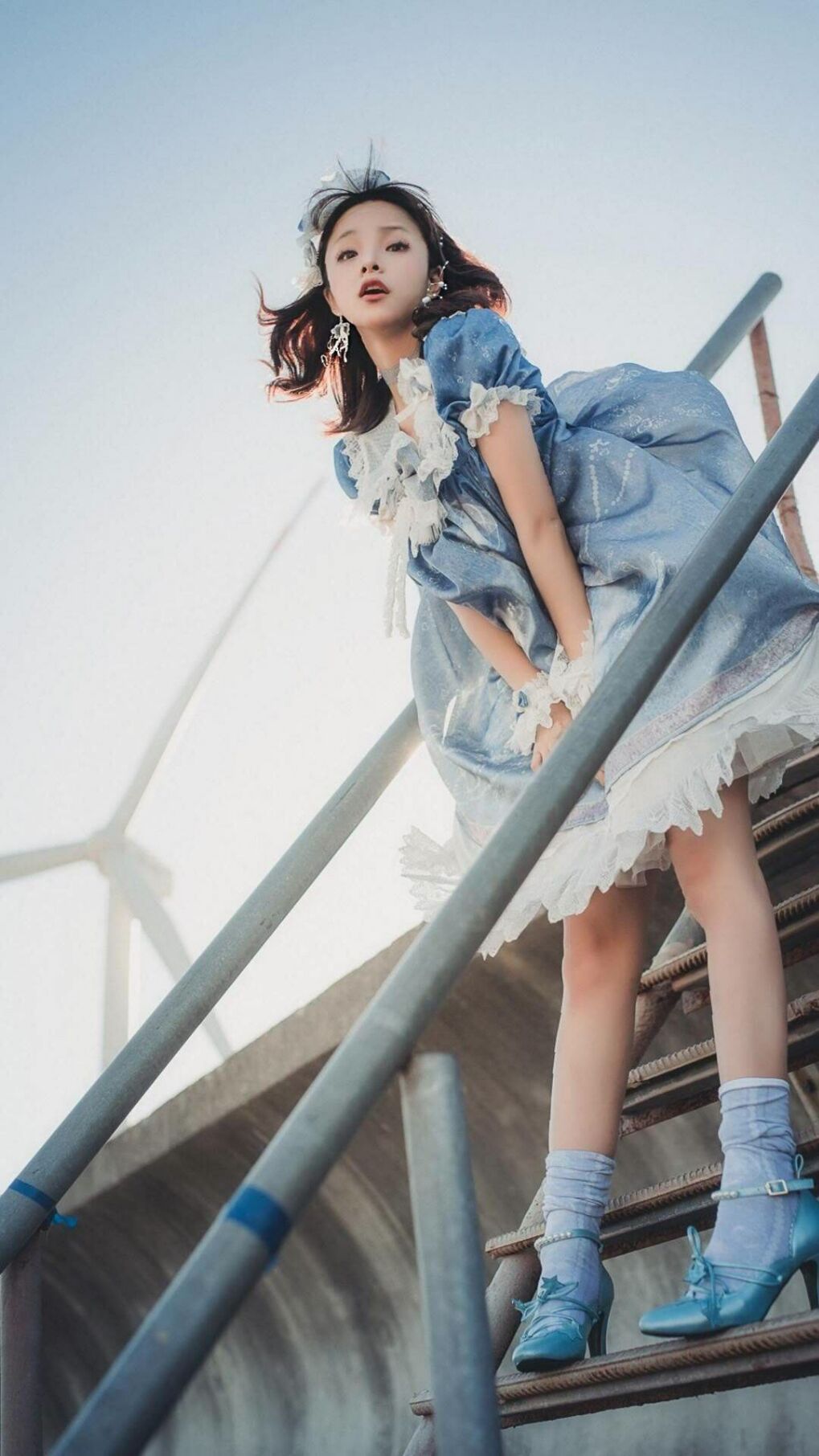 热火与电竞战队联手推出联名服饰，热火的队服