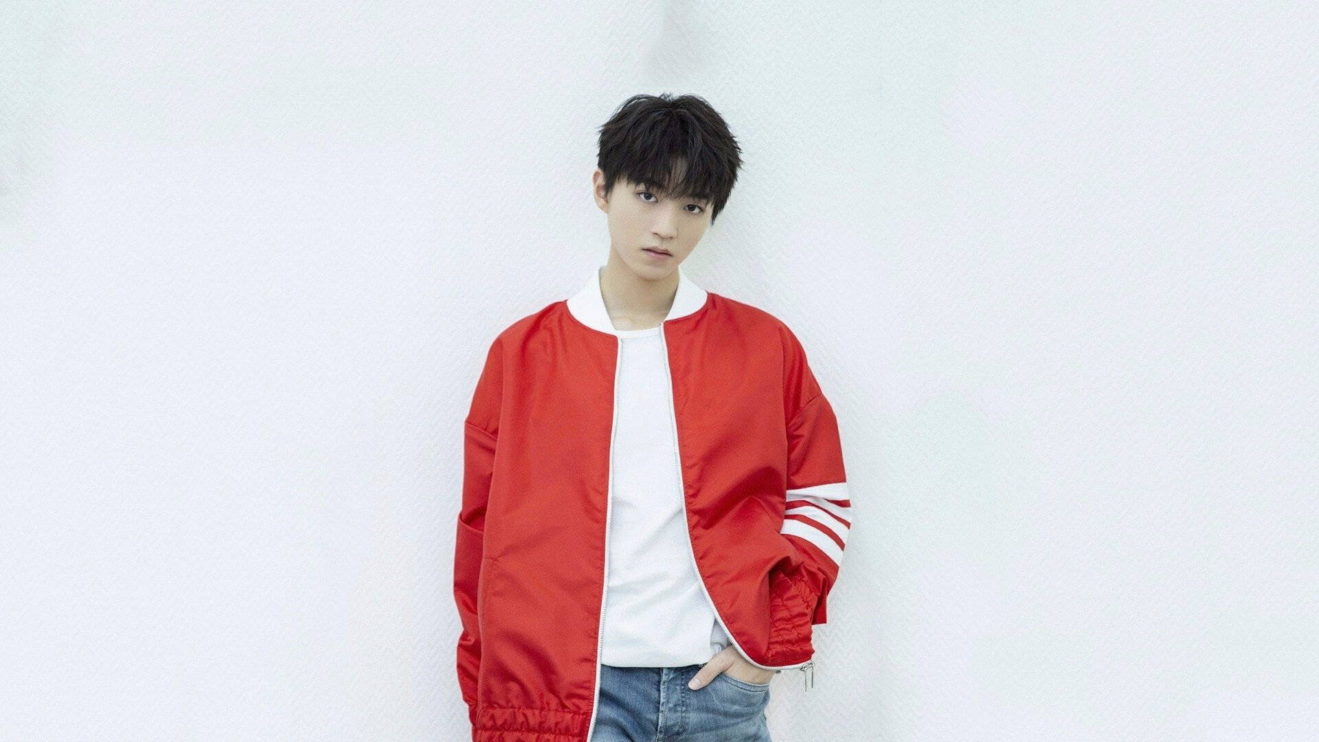 曹缘男子3米跳板赛道上的精彩瞬间，曹缘男子10米跳台夺金