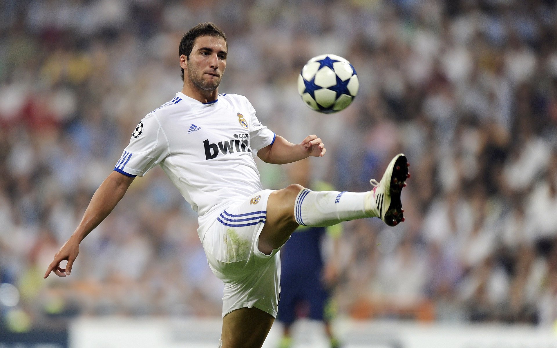 “德甲两强对决,胜负悬而未决“,德甲第二名