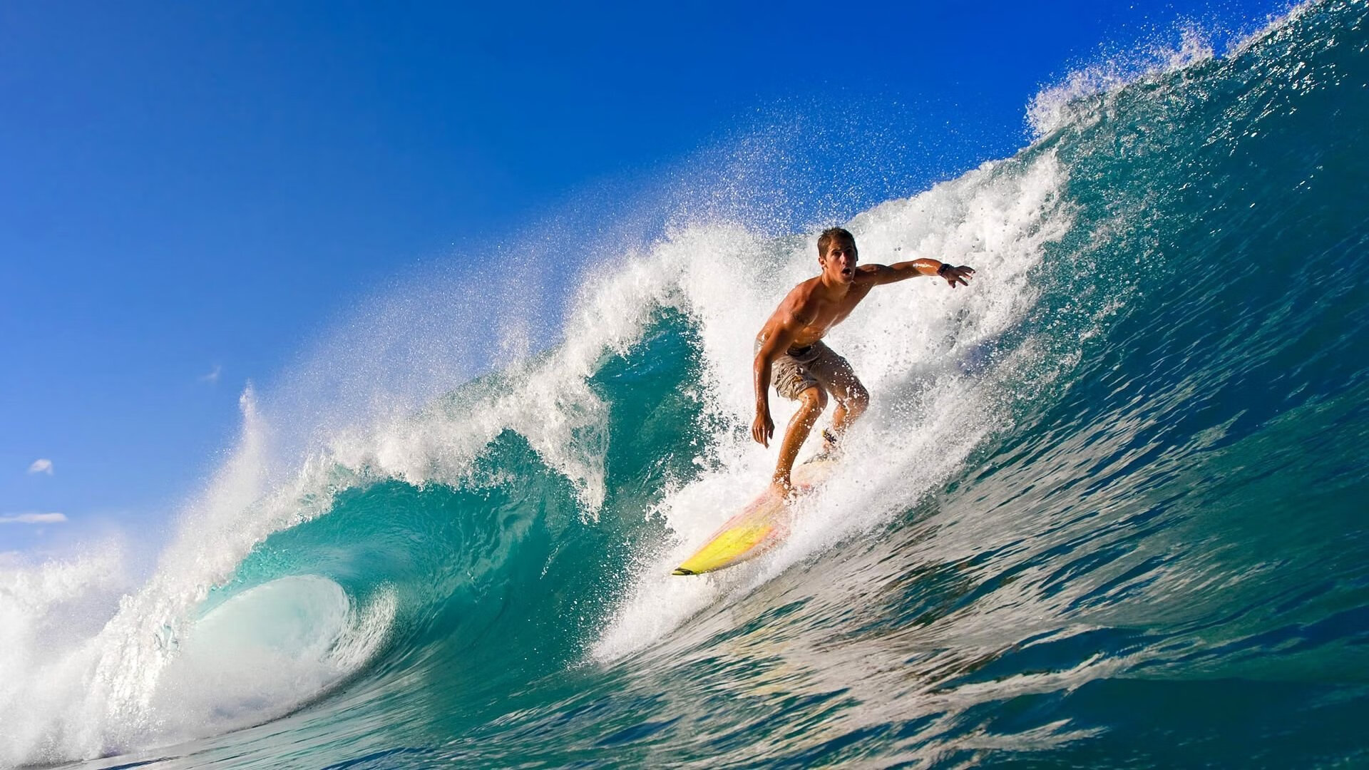 大型水上漂流竞速，挑战惊险刺激极限，水上漂流项目