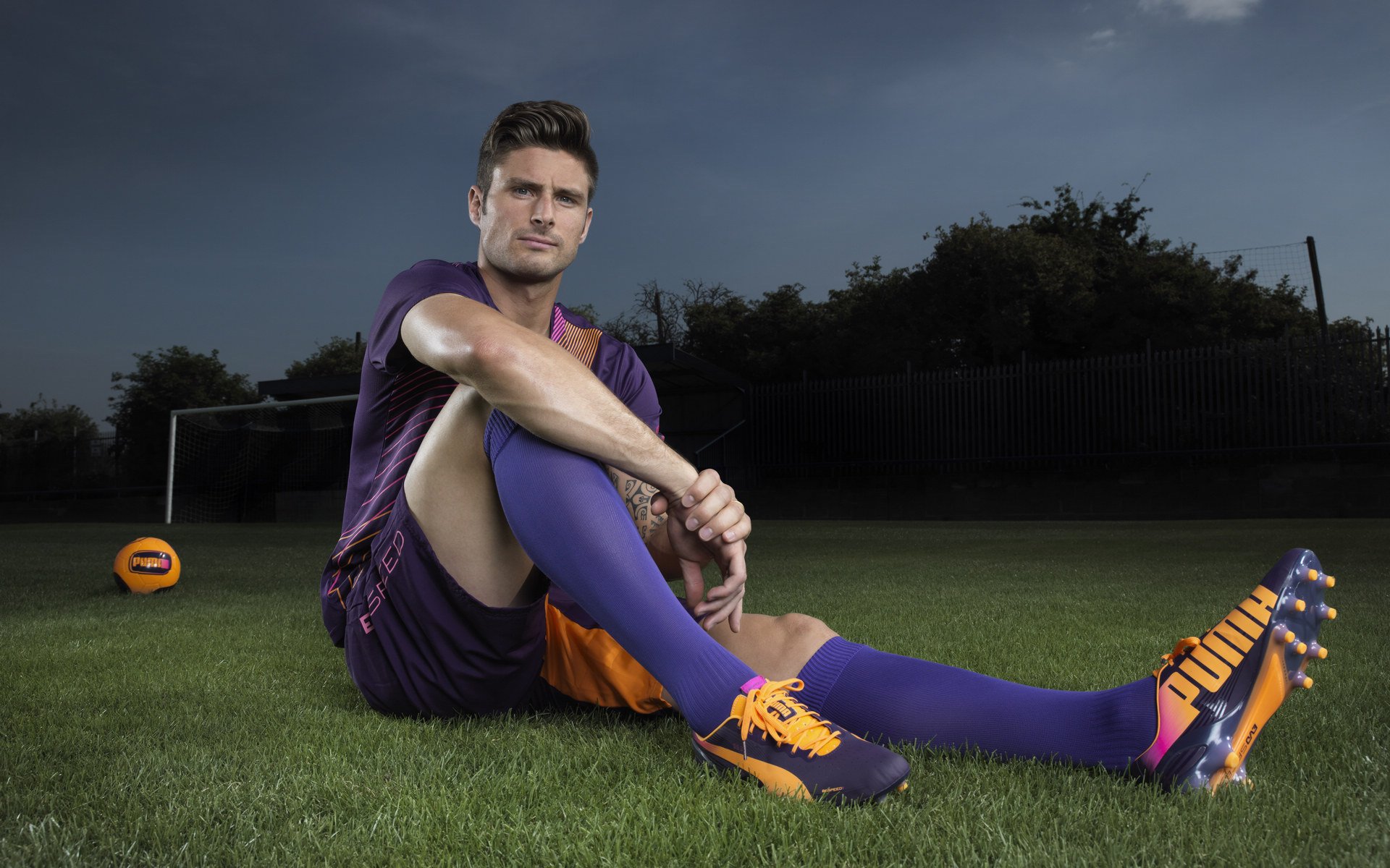 开云综合服务-巴萨新援入选首发，球队表现令人期待，巴萨今夏引援