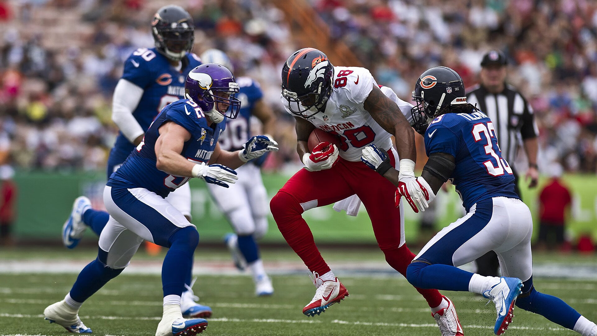 球场外的“战场”：媒体、裁判与球迷的角力，篮球场外是什么意思